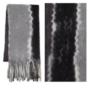 NWT Time and Tru Women’s Winter Blanket Scarf – Gray & Black, Stylish & Warm